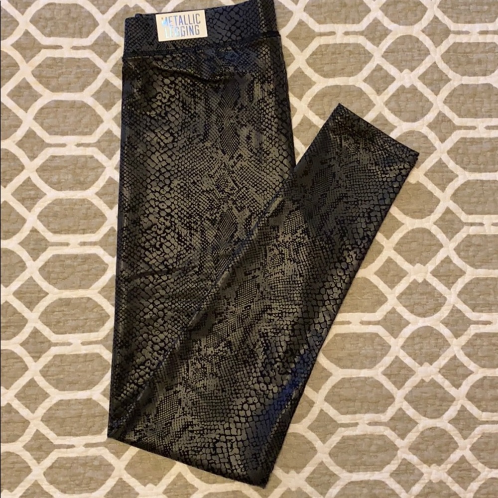 PINK Snake Skin Metallic Leggings